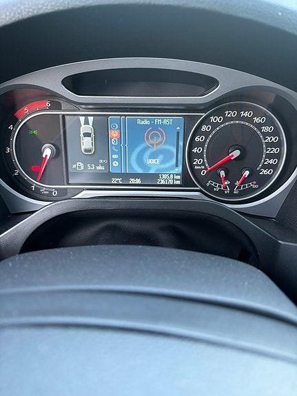 Ford S-MAX 6 of 22