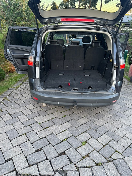 Ford S-MAX 3 of 22