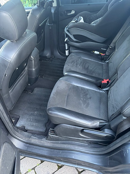 Ford S-MAX 4 of 22