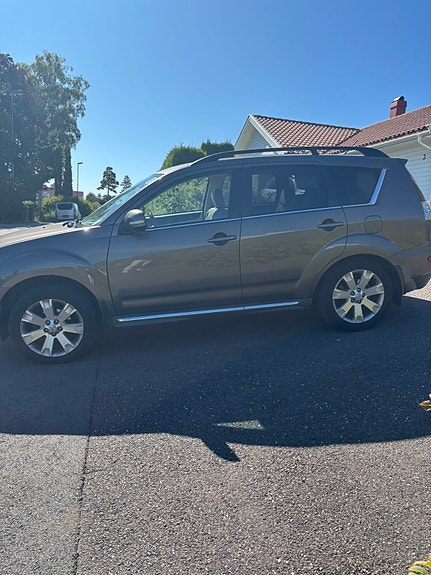 Mitsubishi Outlander 4 of 19