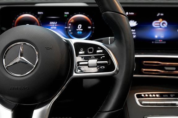 Mercedes-Benz EQC400 30 of 30