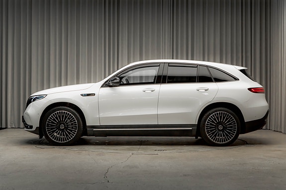 Mercedes-Benz EQC400 7 of 30