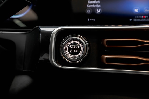 Mercedes-Benz EQC400 29 of 30