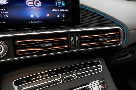 Mercedes-Benz EQC400 27 of 30