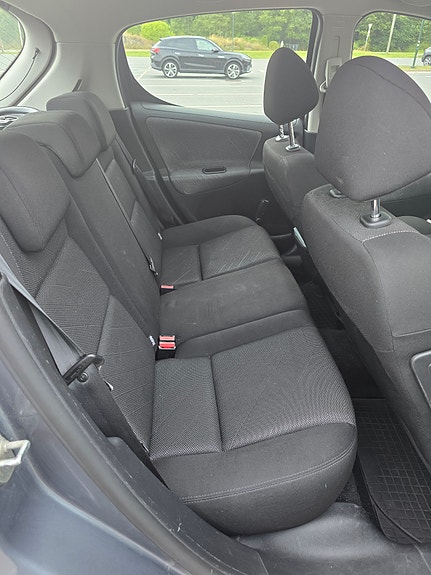 Peugeot 207 7 of 23