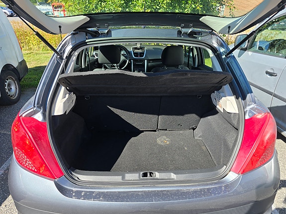 Peugeot 207 22 of 23
