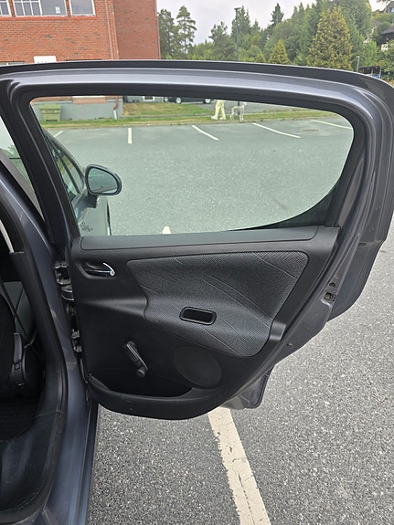 Peugeot 207 8 of 23