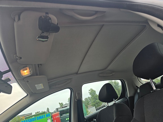 Peugeot 207 15 of 23