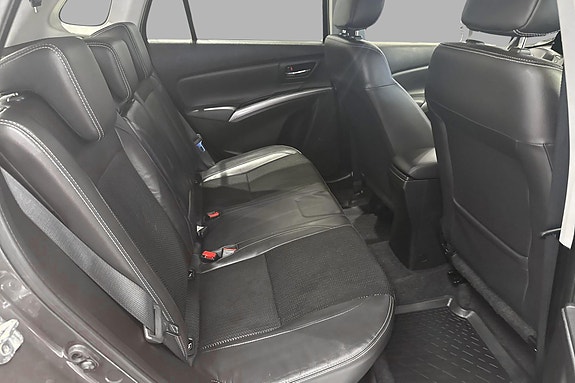 Suzuki S-Cross 15 of 17