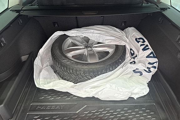 Volkswagen Passat Alltrack 18 of 21