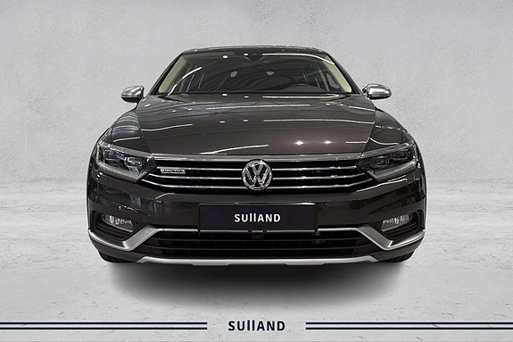 Volkswagen Passat Alltrack 8 of 21