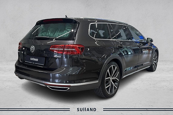 Volkswagen Passat Alltrack 5 of 21
