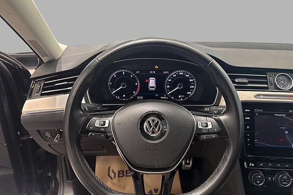 Volkswagen Passat Alltrack 11 of 21
