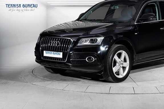 Audi Q5 2 of 25