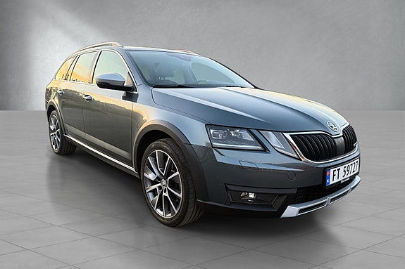 Skoda Octavia Scout 8 of 30