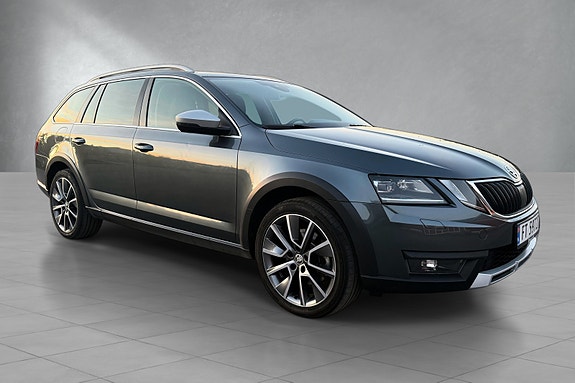 Skoda Octavia Scout 9 of 30