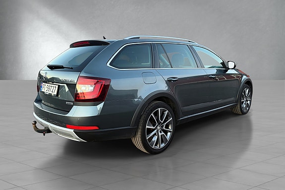 Skoda Octavia Scout 13 of 30