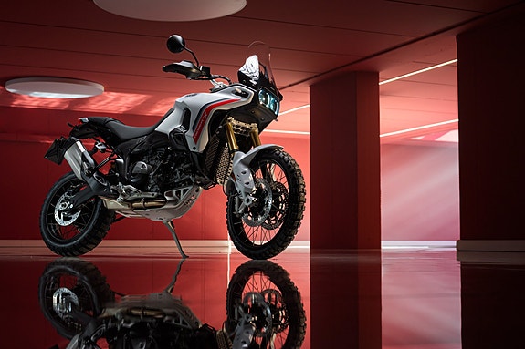 Ducati DesertX V2 2 of 18