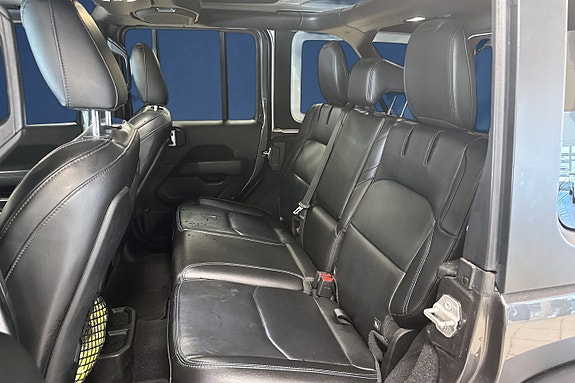 Jeep Wrangler 9 of 20