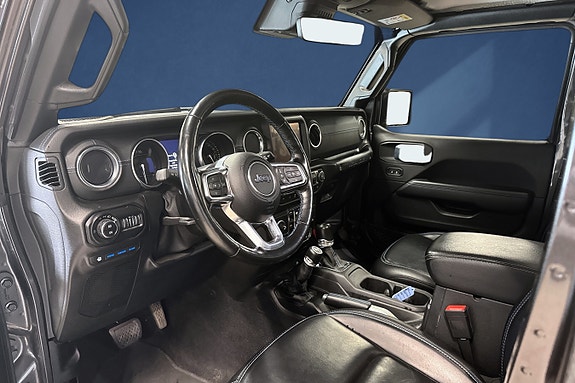 Jeep Wrangler 8 of 20
