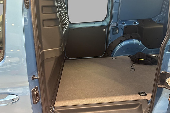 Ford Transit Connect 17 of 23