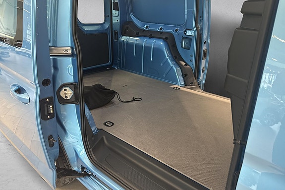 Ford Transit Connect 16 of 23