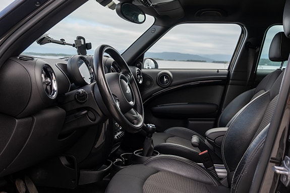 MINI Countryman Cooper D 3 of 11