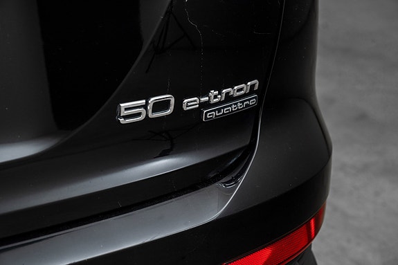 Audi Q4 e-tron 9 of 30