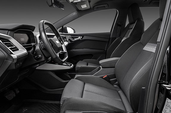 Audi Q4 e-tron 10 of 30