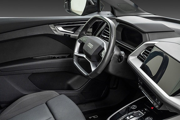 Audi Q4 e-tron 13 of 30