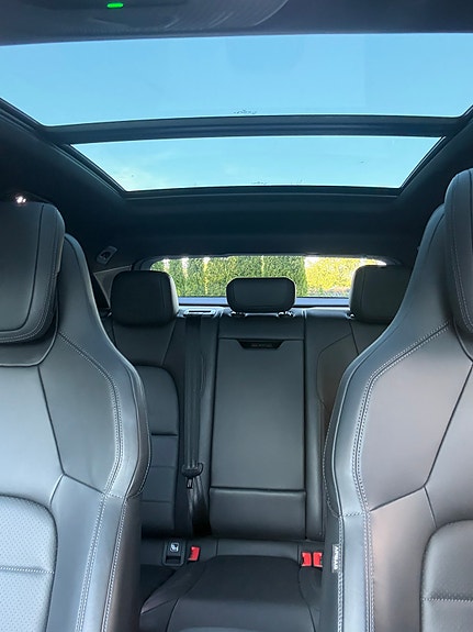 Porsche Macan 4 12 of 26