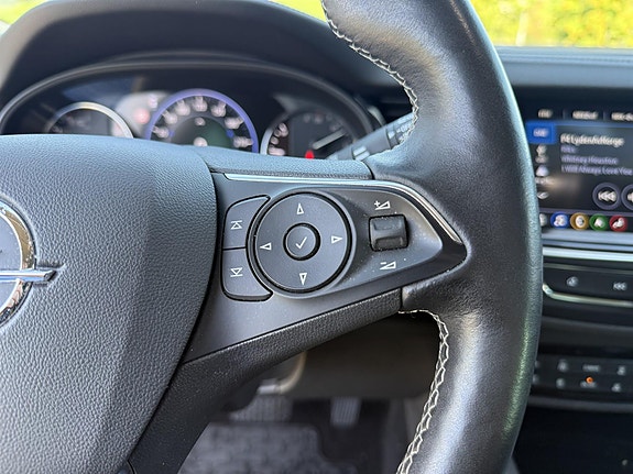 Opel Insignia 14 of 30