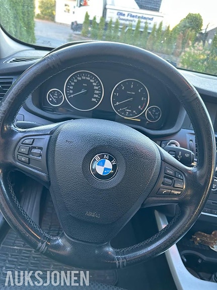 BMW X3 9 of 12
