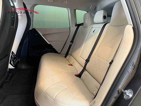 BMW iX 24 of 30