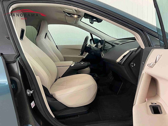 BMW iX 21 of 30