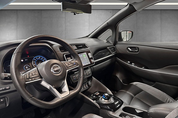 Nissan Leaf 8 of 20
