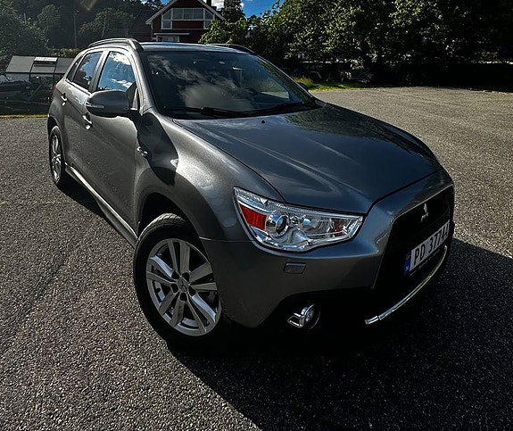 Mitsubishi ASX 2 of 9