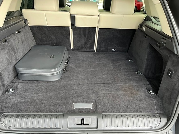 Land Rover Range Rover Sport 29 of 30