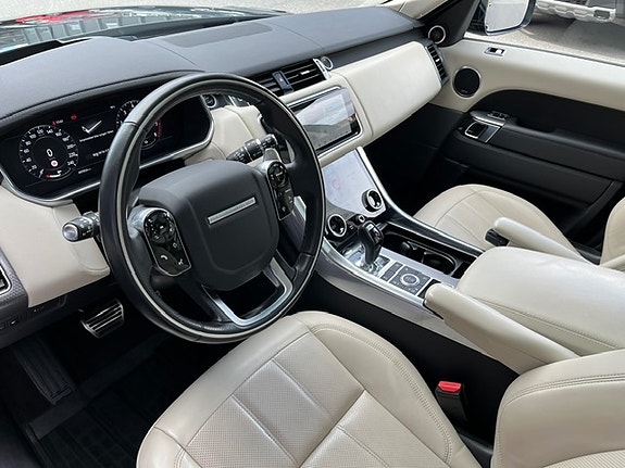 Land Rover Range Rover Sport 9 of 30