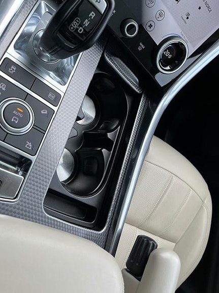 Land Rover Range Rover Sport 16 of 30