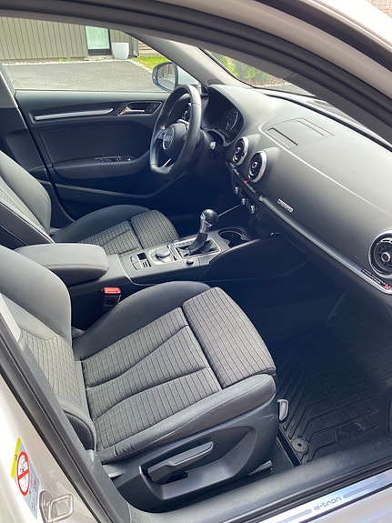 Audi e-tron 14 of 15