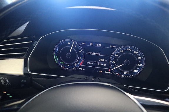 Volkswagen Passat 29 of 30