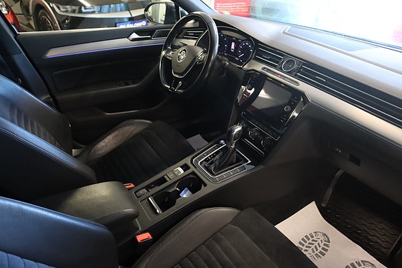 Volkswagen Passat 20 of 30
