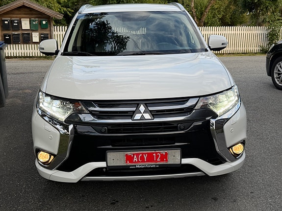 Mitsubishi Outlander 3 of 26
