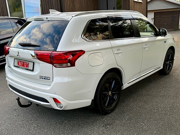 Mitsubishi Outlander 8 of 26