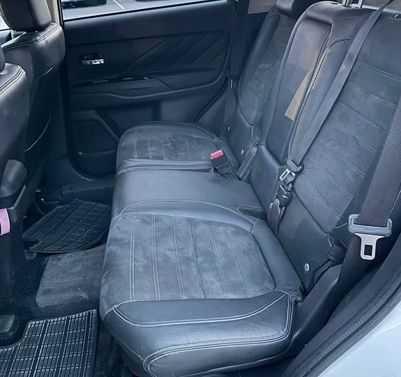 Mitsubishi Outlander 12 of 26