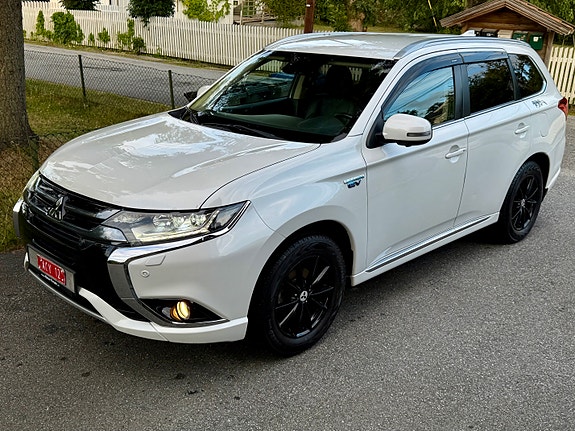 Mitsubishi Outlander 2 of 26