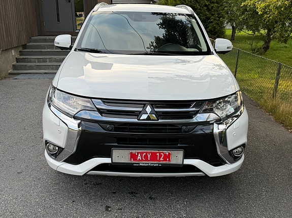 Mitsubishi Outlander 13 of 26