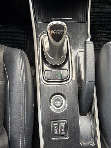 Mitsubishi Outlander 17 of 26