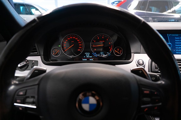 BMW 520i 24 of 30